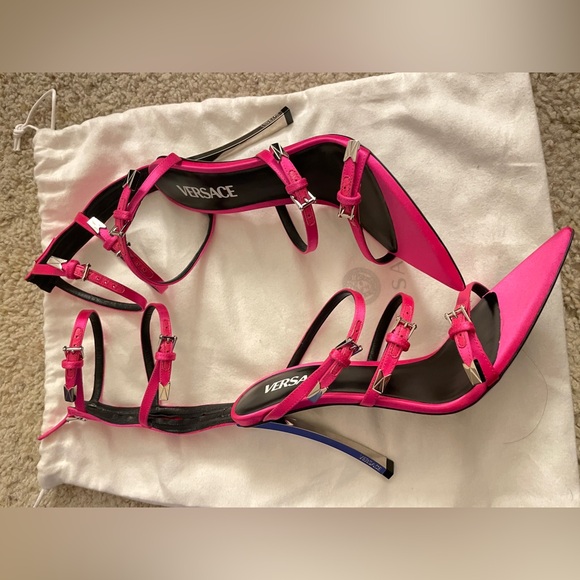 NWT 🎀 Versace 🎀 Sexy Pin-Point 120mm strappy sandals hot pink 38